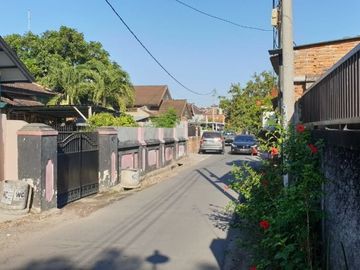 2nd floor house in Kekalik near Unram