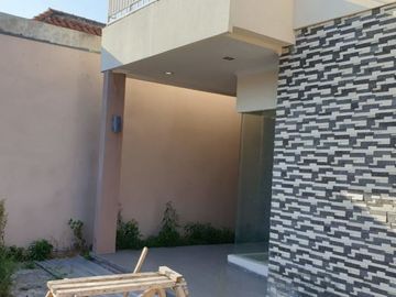 2nd floor house in Kekalik near Unram