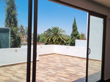 Casa en Condominio en Lomas Quebradas