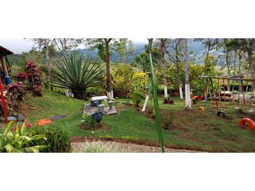 FINCA AMOBLADA CON 3 RESIDENCIAS Y OPCIONES DE ESPARCIMIENTO