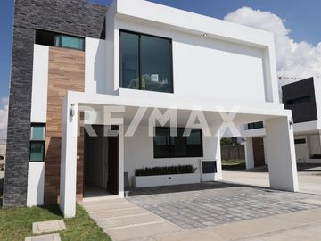 VENTA DE CASA EN MEXICALTZINGO 