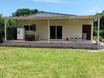 Dos Mangas Beautiful Retreat: Se Vende Casa Cerca del Mar en Dos Mangas