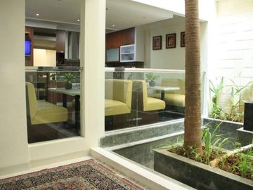 RUMAH EX GUESS HOUSE DIJUAL DI PONDOK INDAH