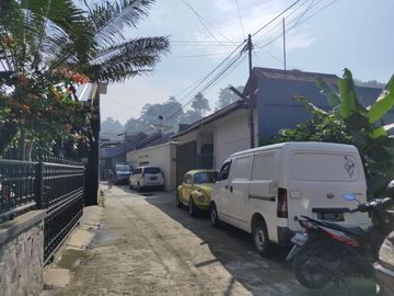 rumah murah dengan 4 unit kontrakan di Dago Giri Bandung