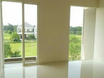 Dijual Rumah Waterfront Citraland New Gress Mewah Surabaya