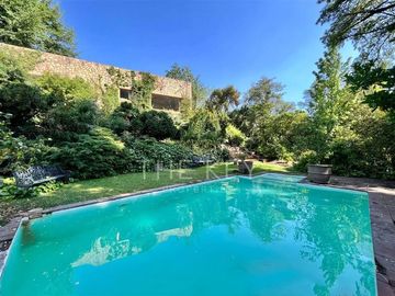Casa en venta de 665m2 en Lo Barnechea