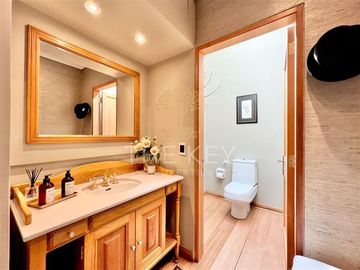 Casa en venta de 665m2 en Lo Barnechea