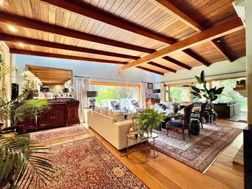 Casa en venta de 665m2 en Lo Barnechea