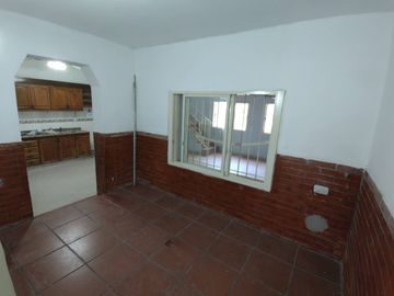 Casa con Departamento en venta en Gregorio de Laferrere