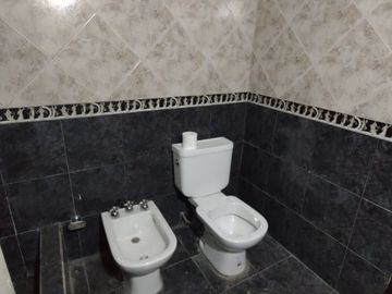 Casa con Departamento en venta en Gregorio de Laferrere