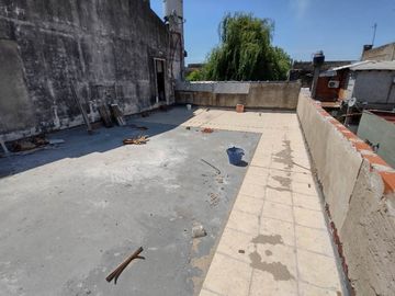Casa con Departamento en venta en Gregorio de Laferrere