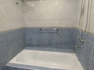 Casa con Departamento en venta en Gregorio de Laferrere
