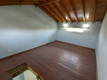 Casa con Departamento en venta en Gregorio de Laferrere