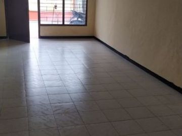 Hanya 200 meter ke Jalan Panglima Polim