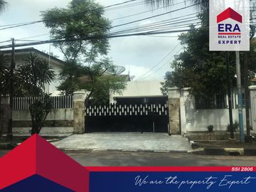 Dijual Rumah 2 Lantai, Letak Strategis, Bebas Banjir di Kayu Putih