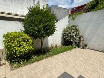 Casa PH en venta en Haedo Sur