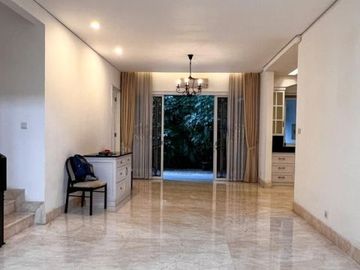 DIJUAL RUMAH di Jl SOLO / MENTENG, JAKPUS