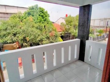 Rumah 2 lantai area Margacinta dekat gerbang Margahayu