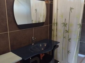 PROMOCIÃN DOLARES 60.000! Casa de 1 dormitorio y amplio terreno con increible vista al lago