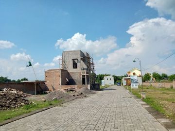 Pilihan Terbaik Rumah 2 Lantai Di Taman Edelweis Buntalan