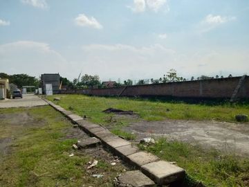 Pilihan Terbaik Rumah 2 Lantai Di Taman Edelweis Buntalan