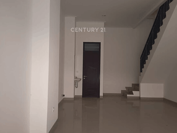 Dijuial Ruko Osaka Pantai Indah Kapuk 2 Tangerang