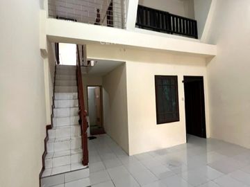 Dijual Rumah 2 Lantai Lokasi Samping Kampus STAN 8993