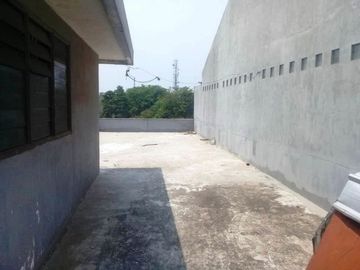 Jual Murah Ruko Strategis Jalan Raya Surotokunto Karawang Timur