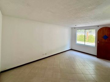 casa en venta en la mota. Cod V28321