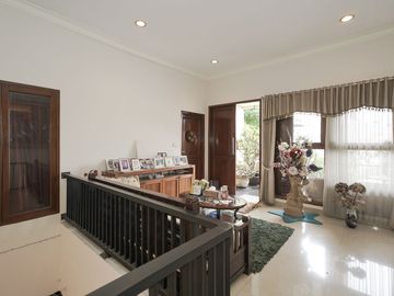 Rumah Hadap Timur LB 550 SHM 10 Menit ke Kota Kasablanka J-40769