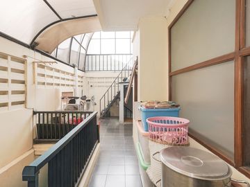 Rumah Hadap Timur LB 550 SHM 10 Menit ke Kota Kasablanka J-40769