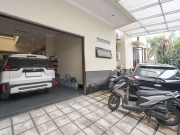Rumah Hadap Timur LB 550 SHM 10 Menit ke Kota Kasablanka J-40769