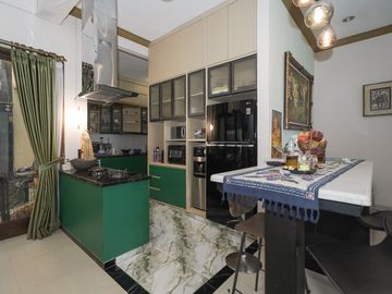 Rumah Hadap Timur LB 550 SHM 10 Menit ke Kota Kasablanka J-40769