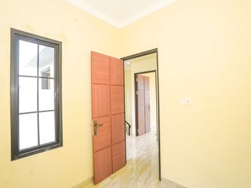 Rumah 2 Lt SHM 5 Mnt ke Gerbang Tol Sawangan Dibantu KPR J-48448
