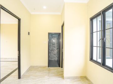 Rumah 2 Lt SHM 5 Mnt ke Gerbang Tol Sawangan Dibantu KPR J-48448