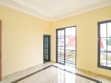 Rumah 2 Lt SHM 5 Mnt ke Gerbang Tol Sawangan Dibantu KPR J-48448