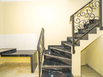 Rumah 2 Lt SHM 5 Mnt ke Gerbang Tol Sawangan Dibantu KPR J-48448