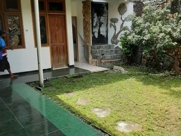 RUMAH TINGGAL Siap huni, lingkungan aman dan nyaman