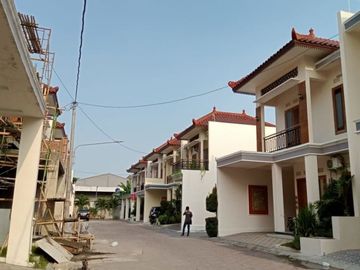 RUMAH SIAP HUNI TENGAH KOTA 2 LANTAI HARGA NEGO