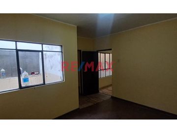 🏡 ¡GRAN OPORTUNIDAD EN EL RÍMAC! VENTA DE DEPARTAMENTO EN URB. EL MANZANO
Se vende acogedor departamento de 63 m², ideal para familias, parejas o com