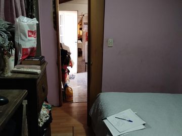 Casa Americana en VENTA con Galpón, Depósito o Taller en su fondo en Barrio Almafuerte de Glew.