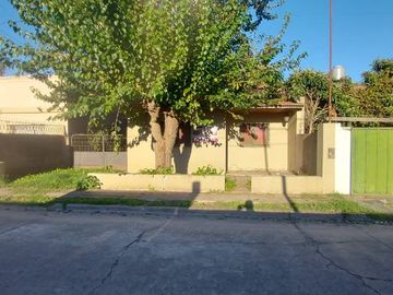 Casa en venta en Lujan Centro