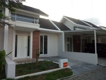 Rumah Cantik Bebas Banjir Hanya 6 Menit Dari Bandara Manado