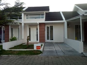 Rumah Cantik Bebas Banjir Hanya 6 Menit Dari Bandara Manado