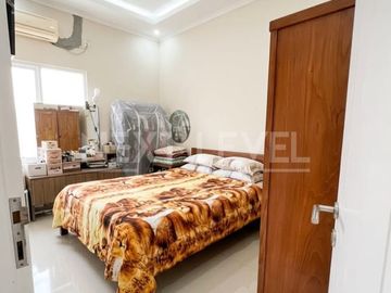 Dijual rumah di alam galaxy Surabaya barat