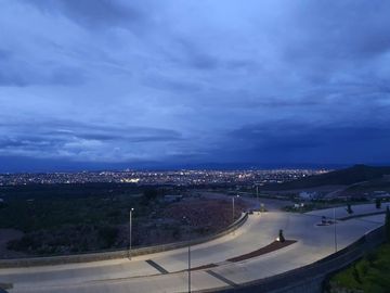 COMPRA HERMOSO TOWNHOUSES EN VILLANDARES, SLP