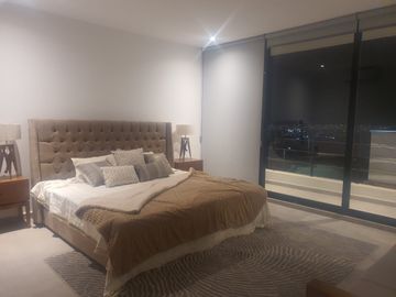 COMPRA HERMOSO TOWNHOUSES EN VILLANDARES, SLP