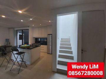 DIJUAL RUMAH ASRI & TENANG di OZONE RESIDENCE BINTARO, JAKSEL
