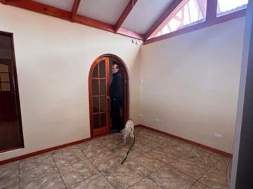 Casa en Venta en Sector Manquehue Bajo, Los Pinos, Quilpue.