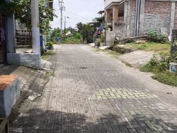 Rumah Manyaran CANDI PAWON ASRI lingkungannya bersih dan sejuk